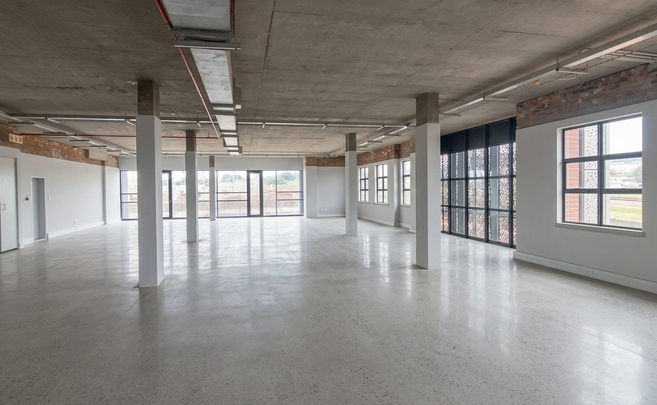 14,000sqm Logistics Warehouse to Let in Louwlardia, Centurion | Superlink truck access